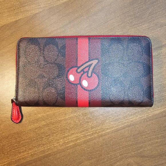 Coach Cherry Design Pac-Man wallet - Picture 2 of 9